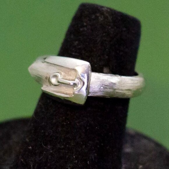 Vintage Silver Tone Buckle Ring by Avon Size 7, K28 - Picture 2 of 3